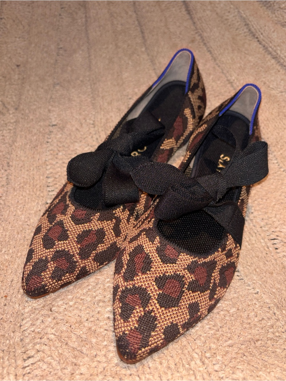 Rothy’s The Point Bow Leopard Print Knit Flats Women’s Size 10 US NWOT